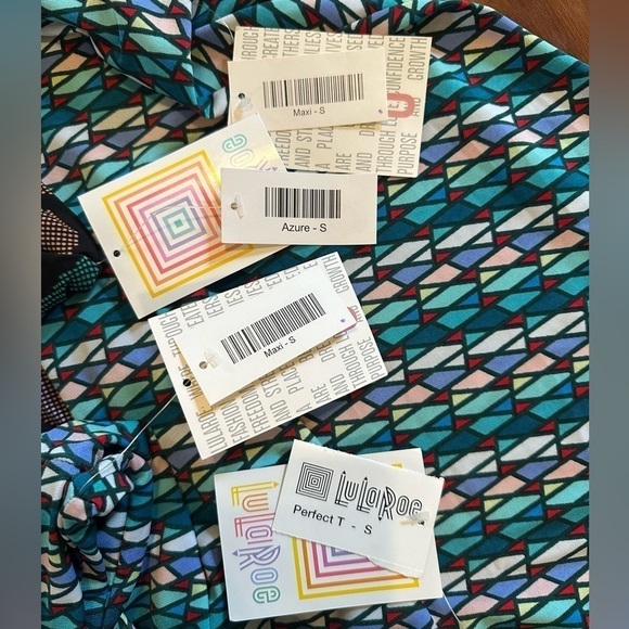 NWT Lularoe Sz Small Bundle 4 Pc Lot Maxi Azure Skirt Perfect T Shirt Top Print - Picture 2 of 8